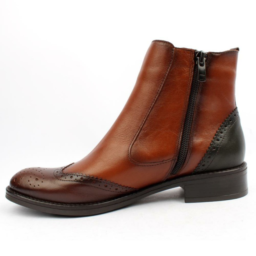 Women Fluchos | D8905 Flat Boot - Brown